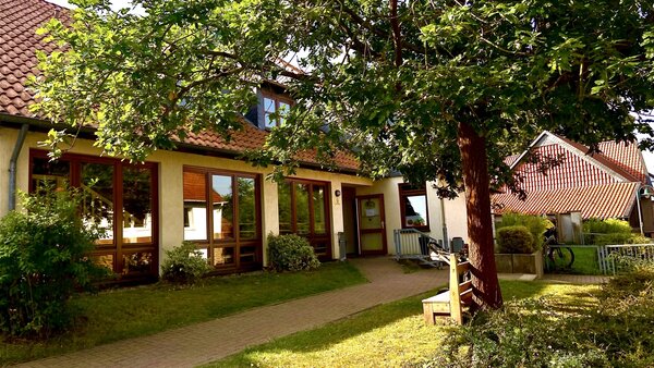 Bild vergr&ouml;&szlig;ern: Kita Oelber Eingang